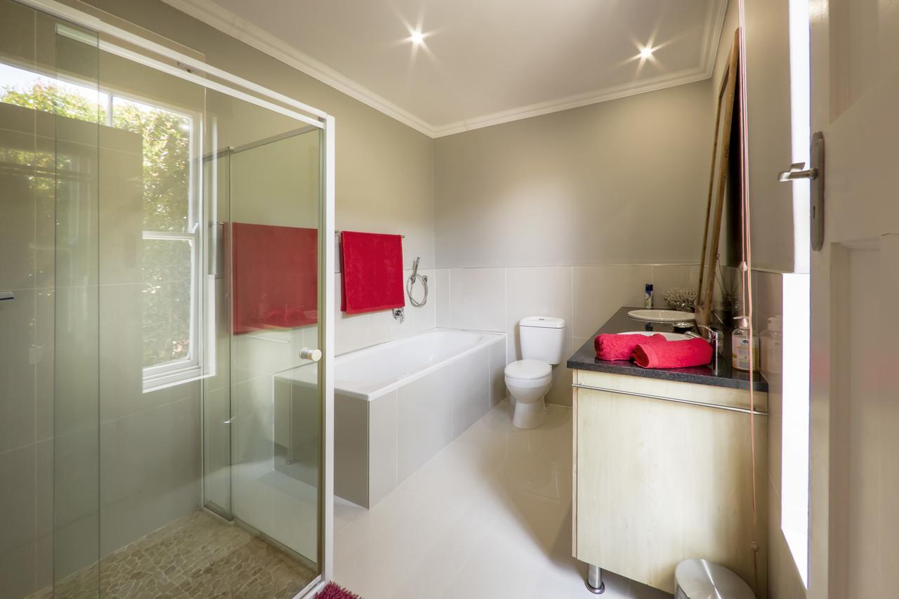 B'S Place Port Elizabeth Bagian luar foto